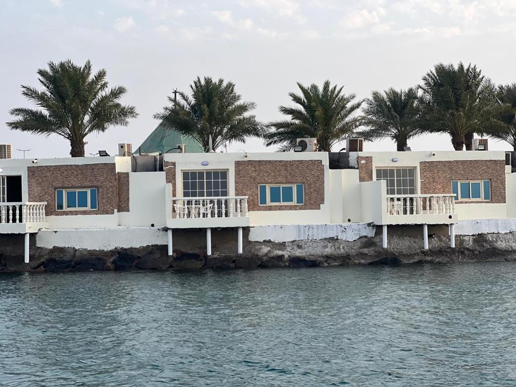 Al Ahmadi Plaza Resort Yanbu Bagian luar foto