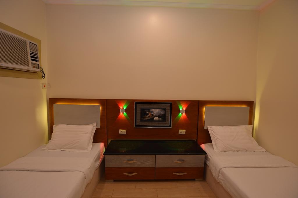 Al Ahmadi Plaza Resort Yanbu Bagian luar foto