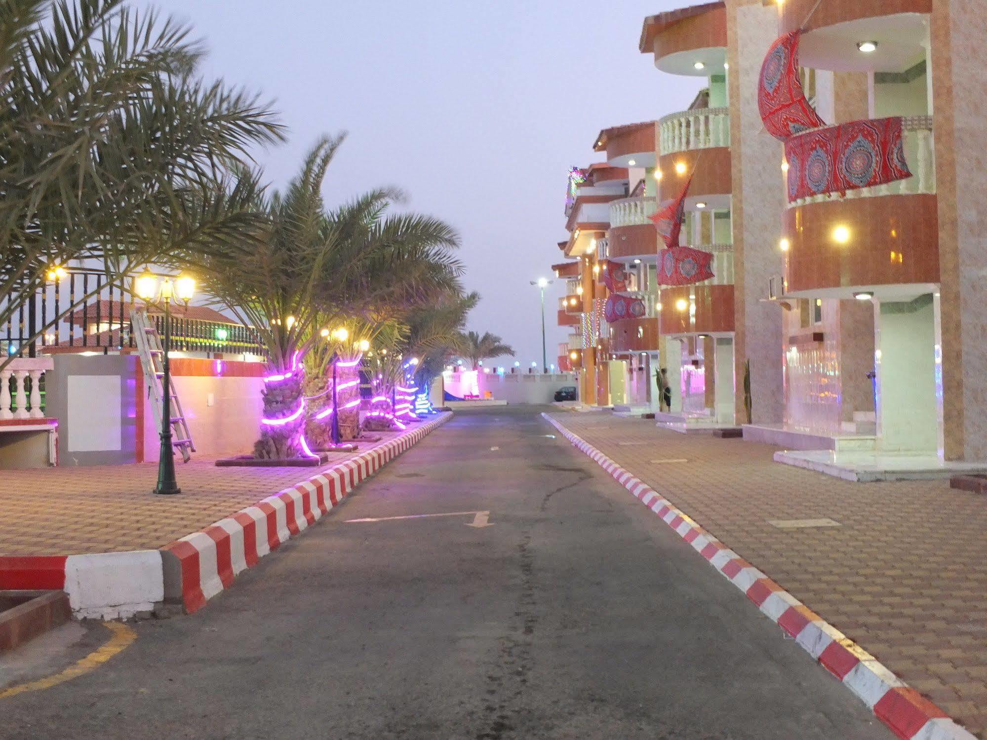 Al Ahmadi Plaza Resort Yanbu Bagian luar foto