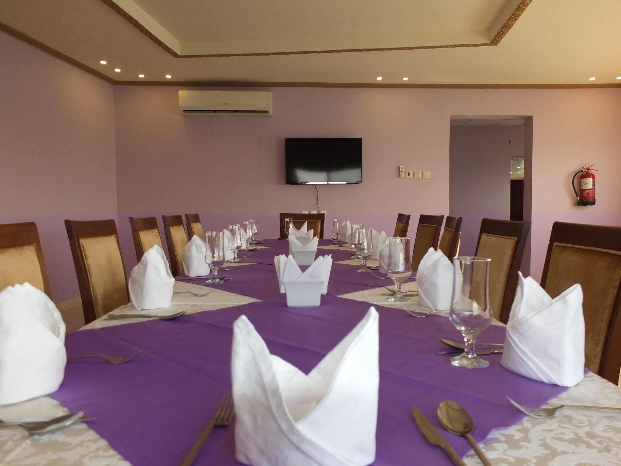 Al Ahmadi Plaza Resort Yanbu Bagian luar foto