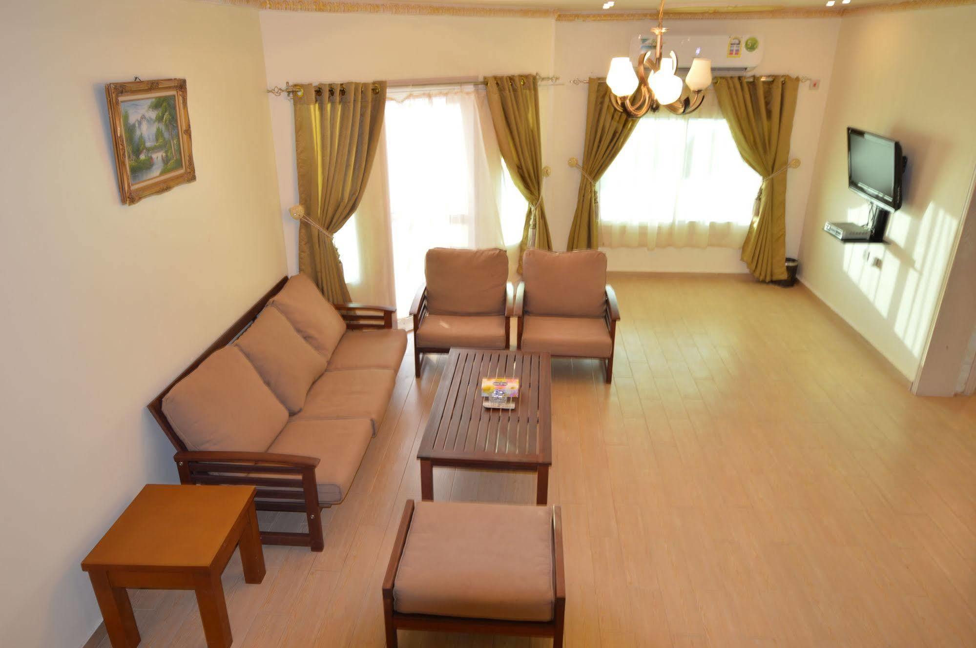 Al Ahmadi Plaza Resort Yanbu Bagian luar foto