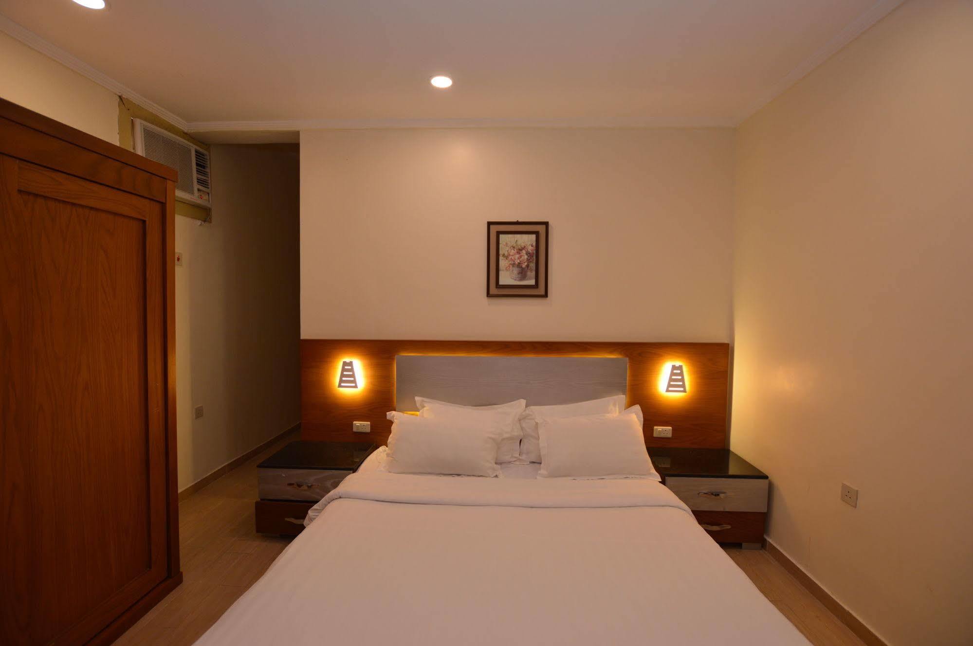 Al Ahmadi Plaza Resort Yanbu Bagian luar foto