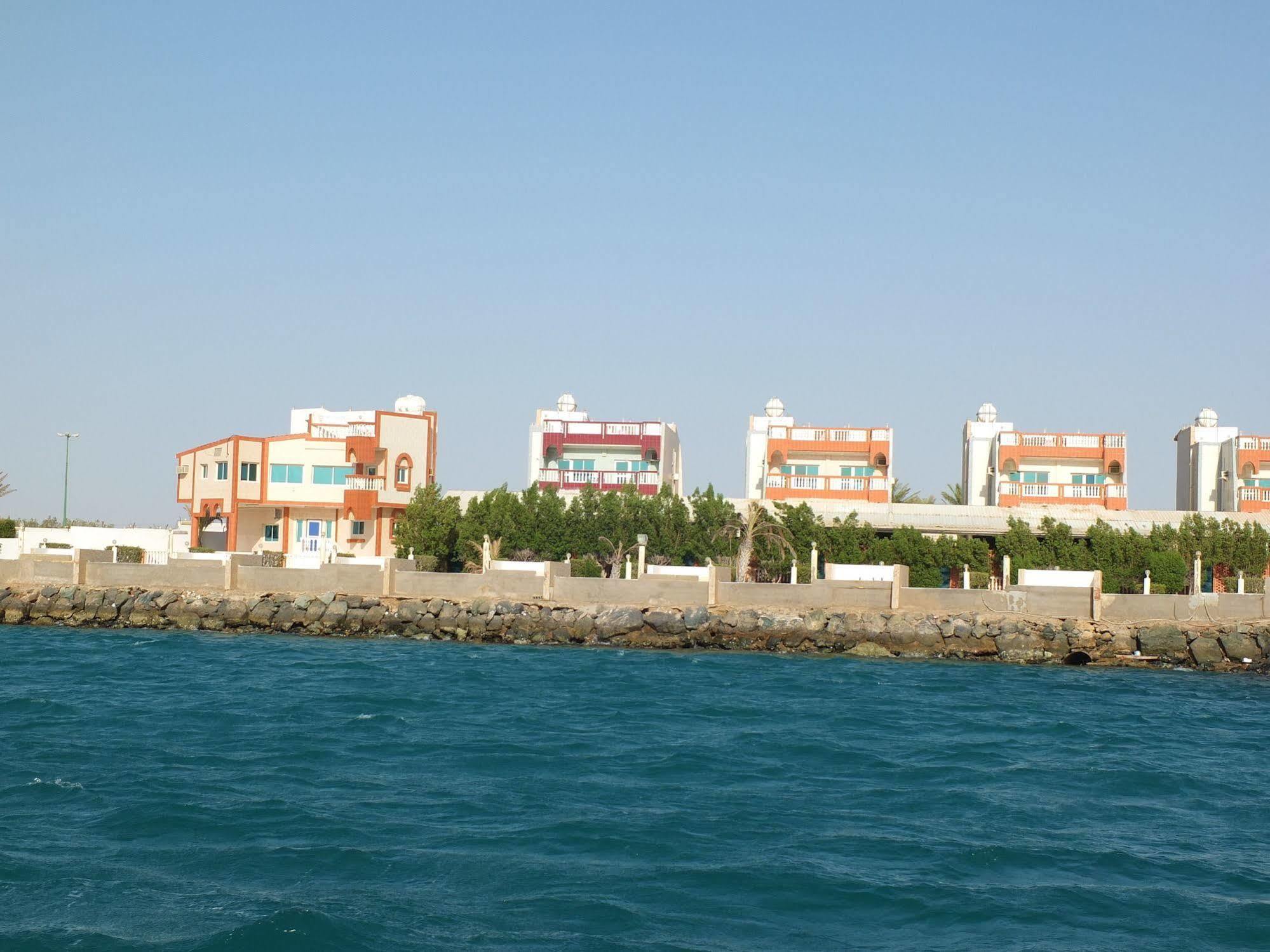 Al Ahmadi Plaza Resort Yanbu Bagian luar foto