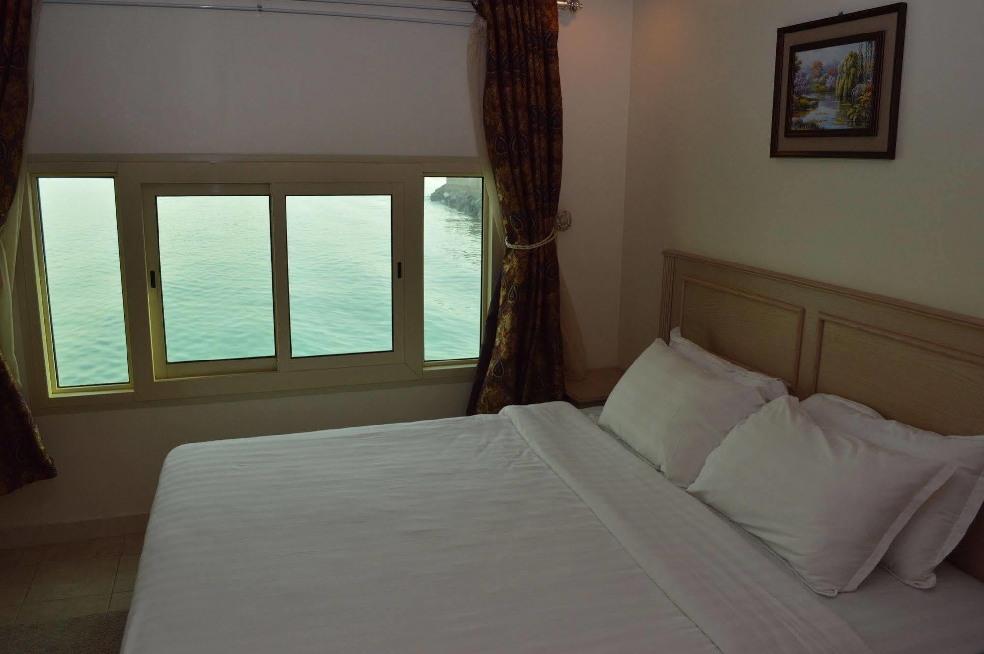 Al Ahmadi Plaza Resort Yanbu Bagian luar foto
