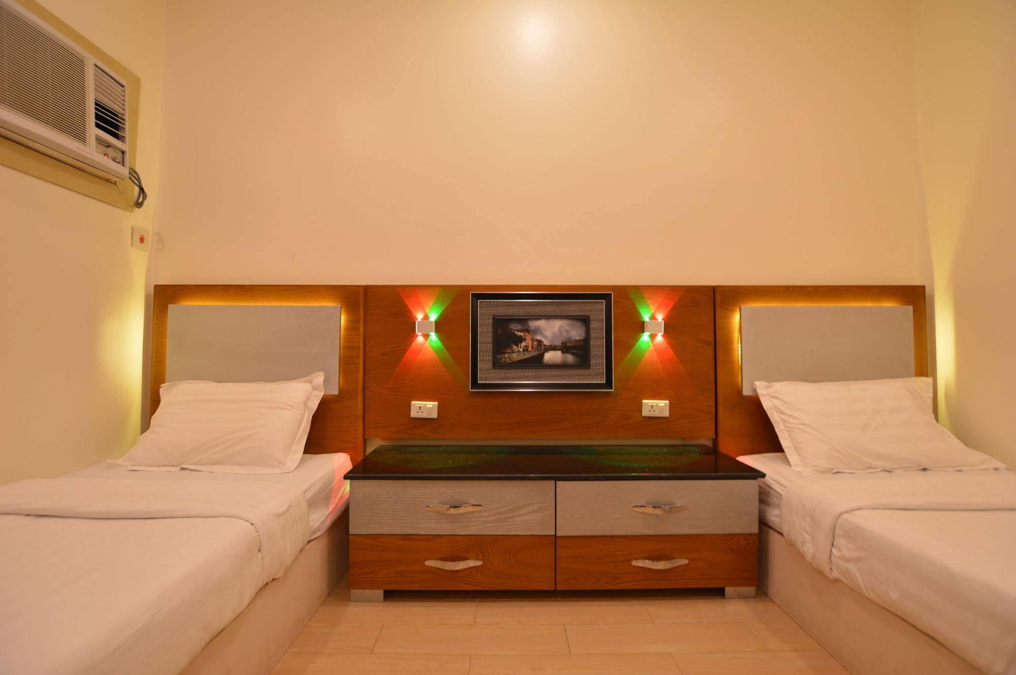 Al Ahmadi Plaza Resort Yanbu Bagian luar foto